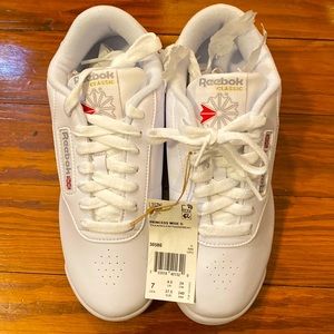 Woman’s Reebok Princess size 7w.